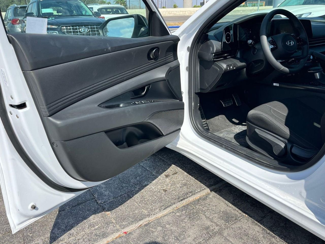 New 2025 White Hyundai SEL Sport image 14