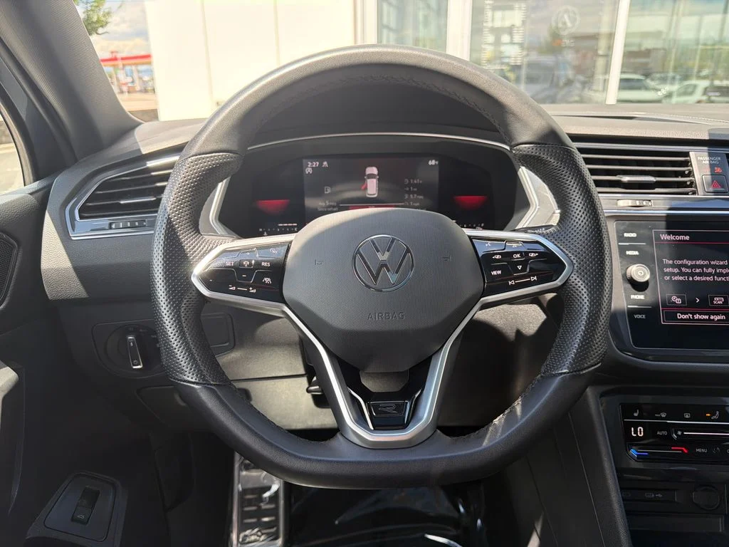 Certified Used 2022 Gray Volkswagen 2.0T SE R-Line Black image 17