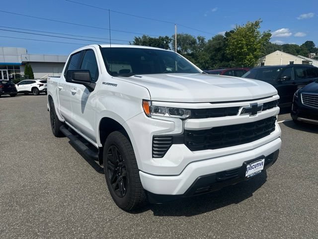 New 2026 Summit White Chevrolet RST image 7