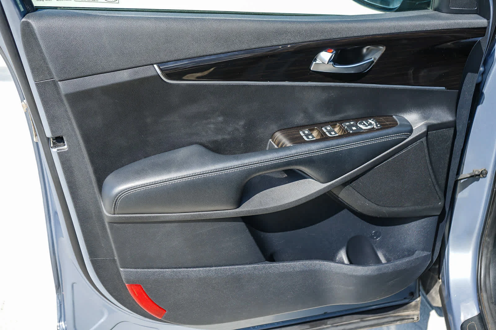 Used 2020 Everlasting Silver Kia LX V6 image 20