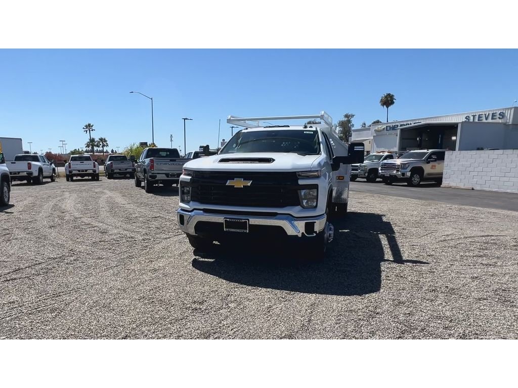 New 2026 Summit White Chevrolet Work Truck image 4