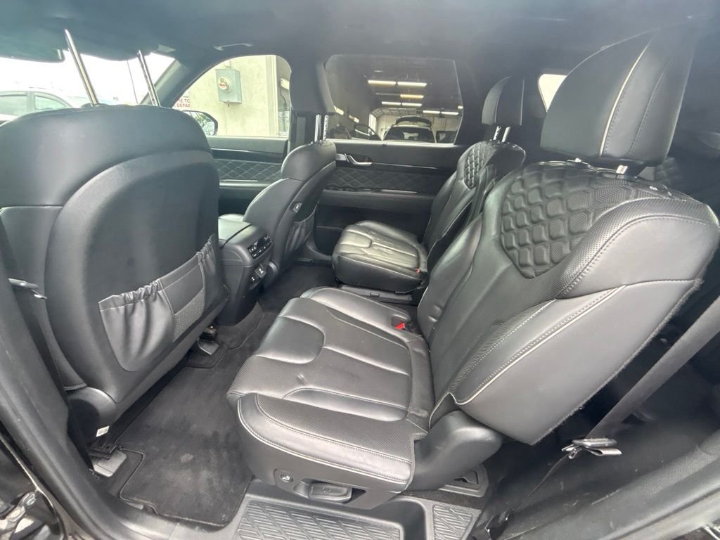 Used 2021 Black Hyundai Calligraphy image 17
