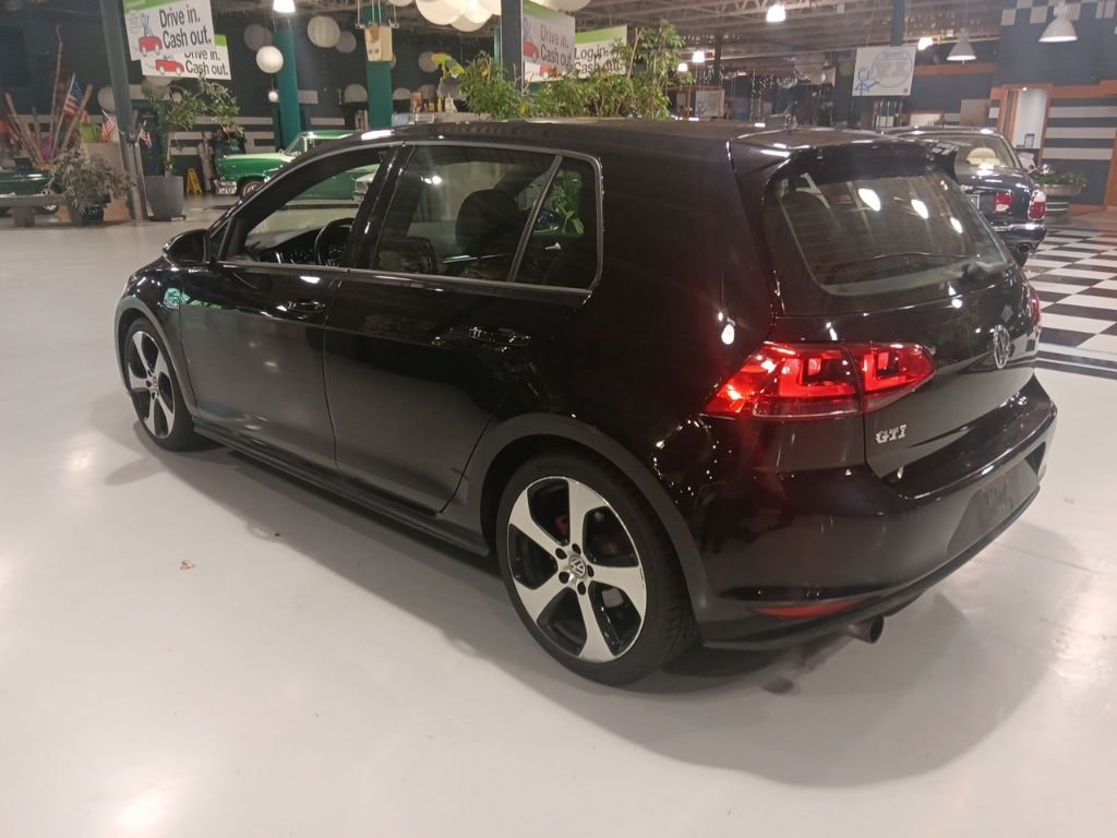 Used 2015 Black Volkswagen 2.0T SE image 9