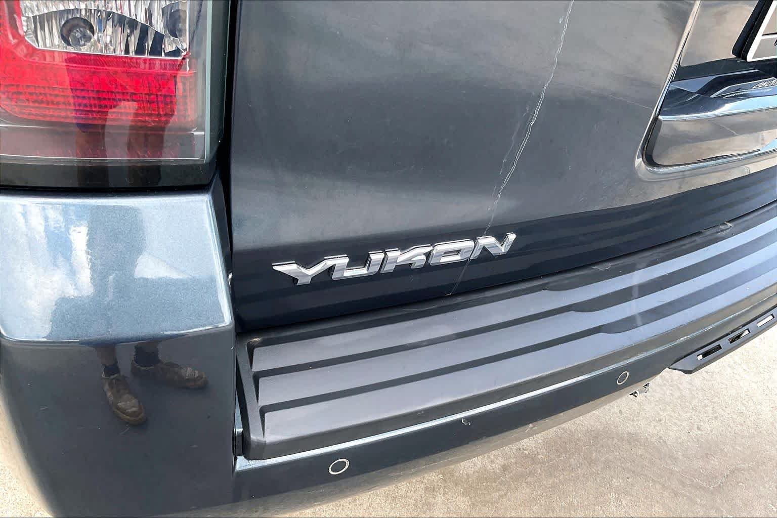 Used 2020 Dark Sky Metallic GMC SLT image 9