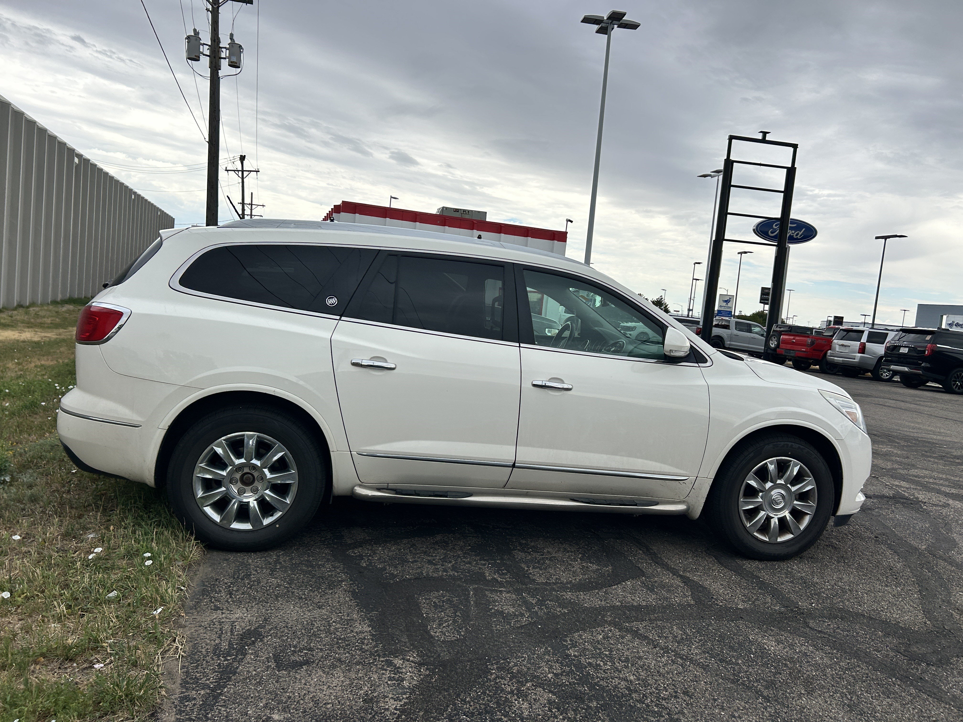 Used 2014 White Opal Buick Leather image 6