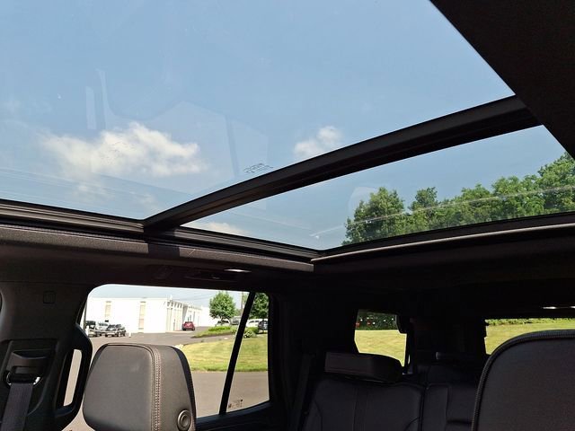 Used 2023 Summit White Chevrolet RST image 25