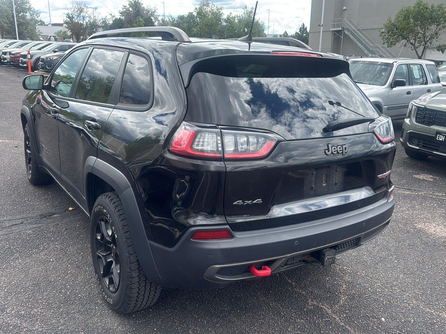 Used 2019 Diamond Black Crystal Pearlcoat Jeep Trailhawk image 7