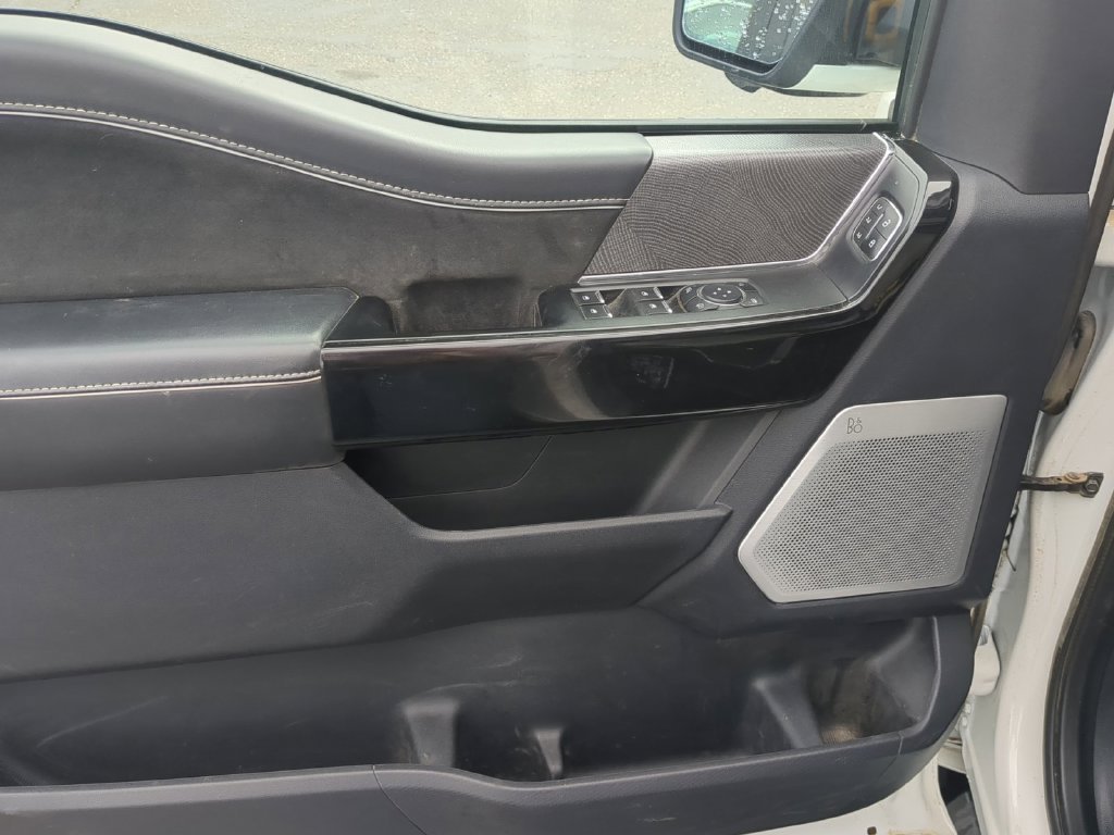 Used 2023 White Metallic Ford Platinum image 13