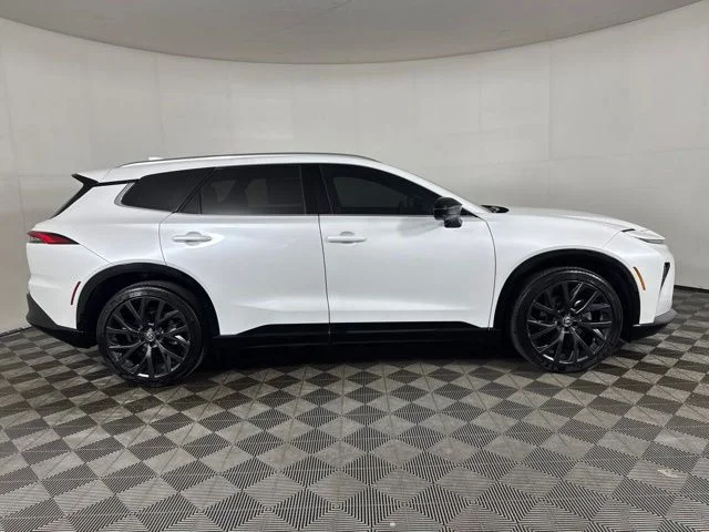 Used 2025 White Toyota Limited image 2
