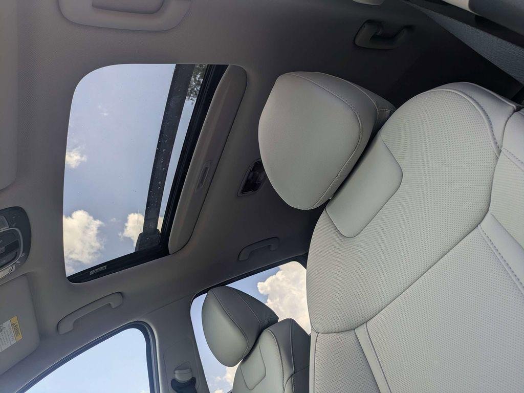 New 2026 Silver Hyundai SEL Premium FWD image 22