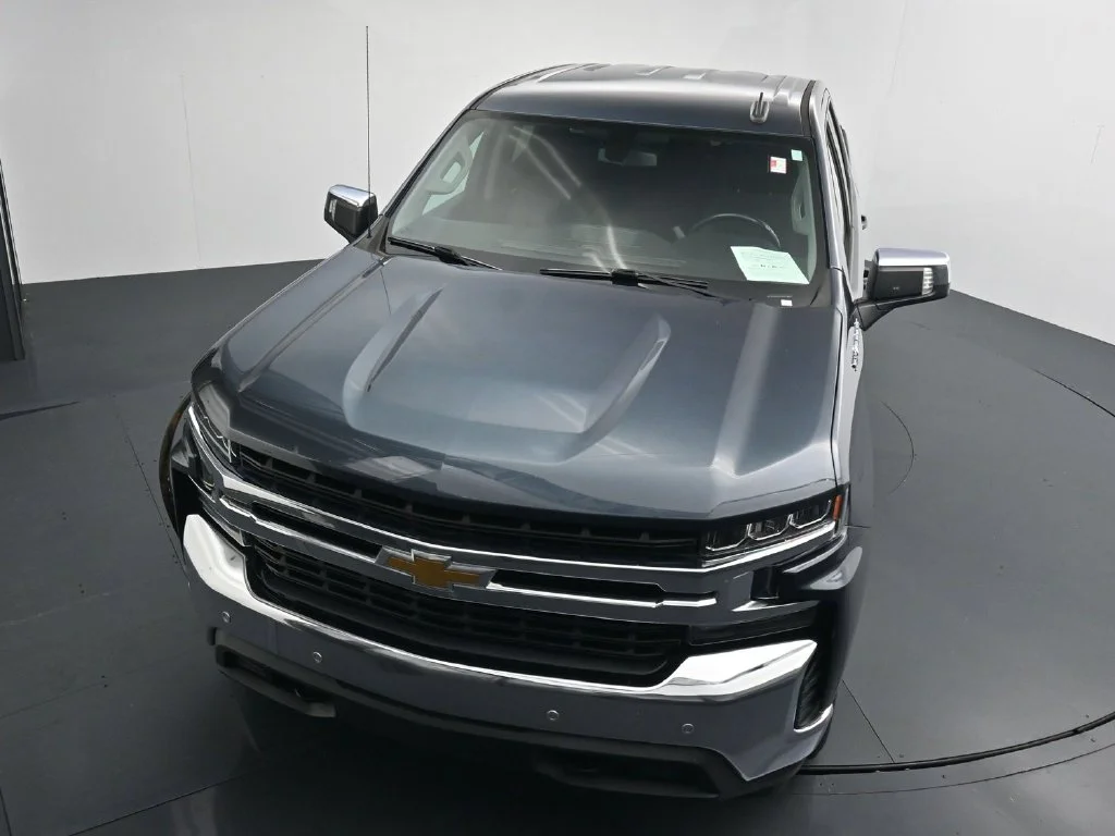 Used 2020 Gray Chevrolet LT image 10