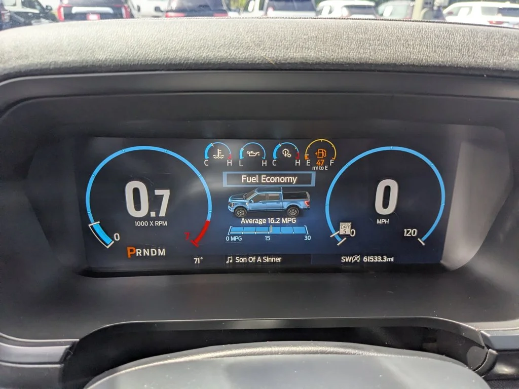 Used 2023  Ford Tremor image 16