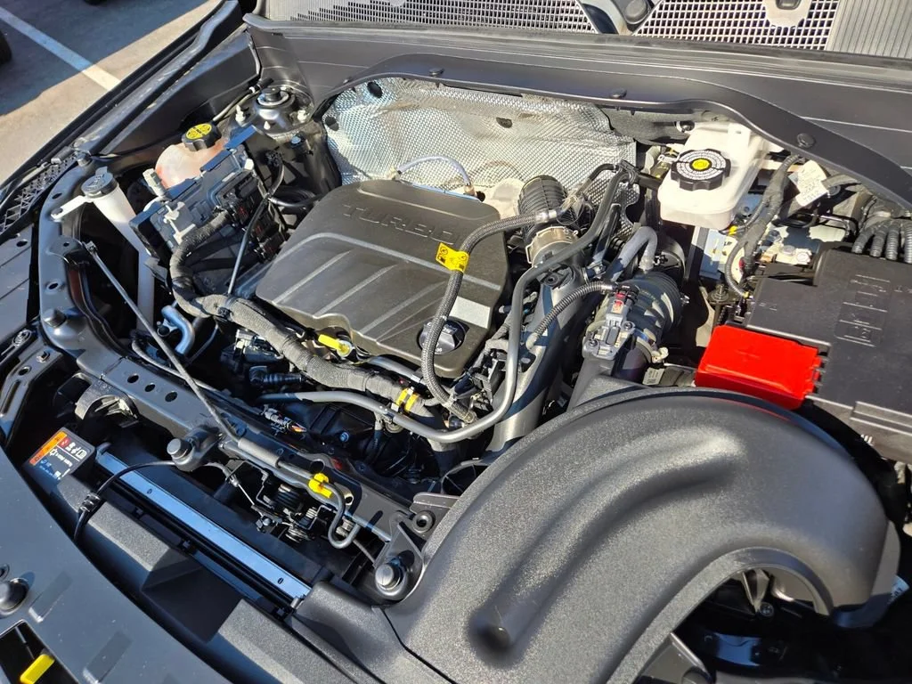 Used 2022 Mosaic Black Metallic Chevrolet LT image 16