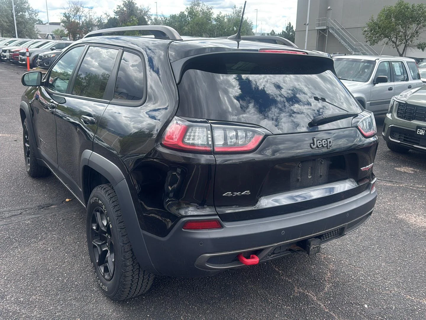 Used 2019 Diamond Black Crystal Pearlcoat Jeep Trailhawk image 7