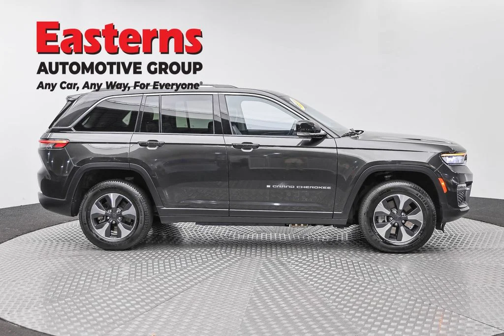 Used 2024 Brown Jeep 4xe image 4