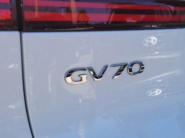 2024 GENESIS GV70 Standard - Photo 6