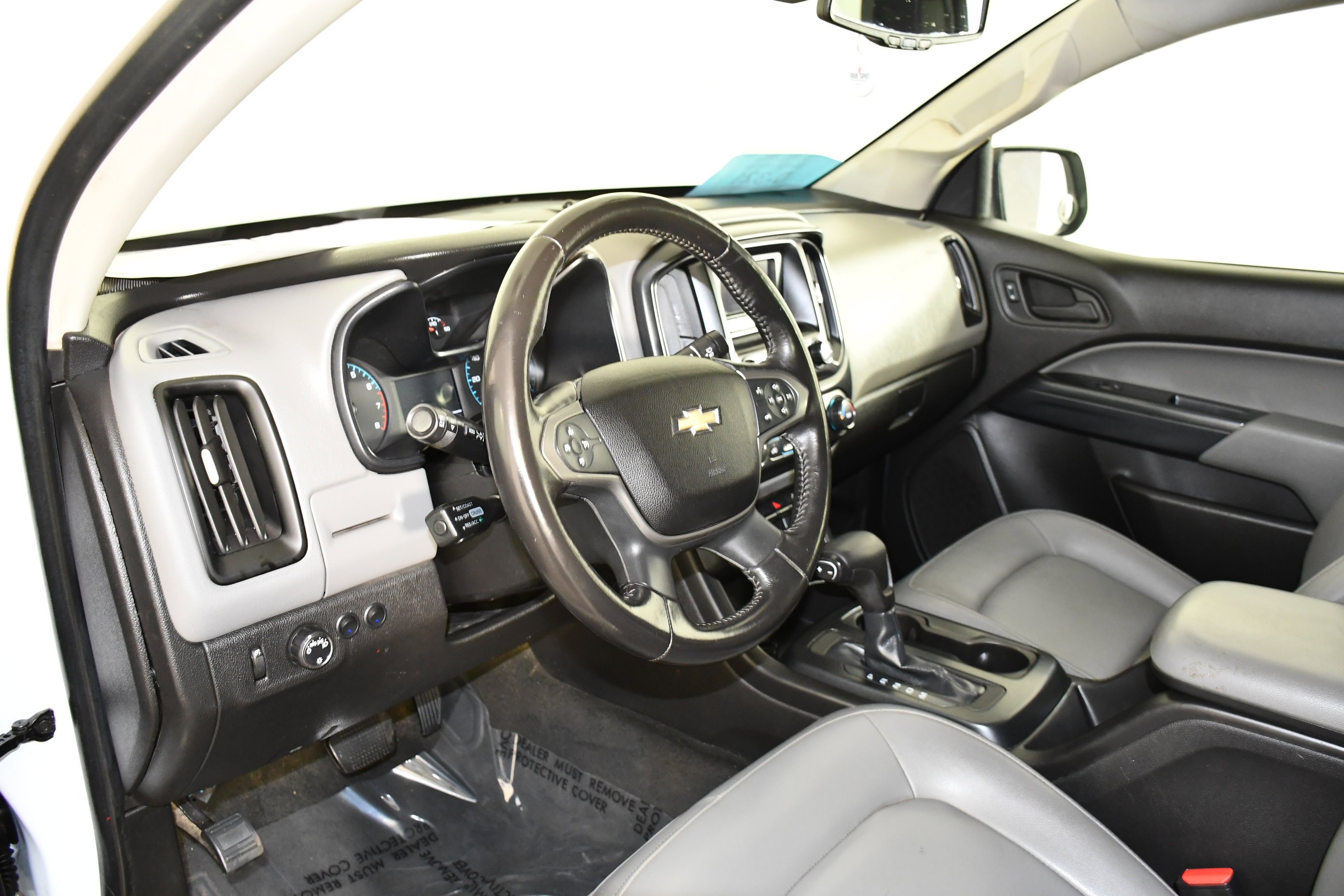 Used 2015 Summit White Chevrolet 2WD WT image 39