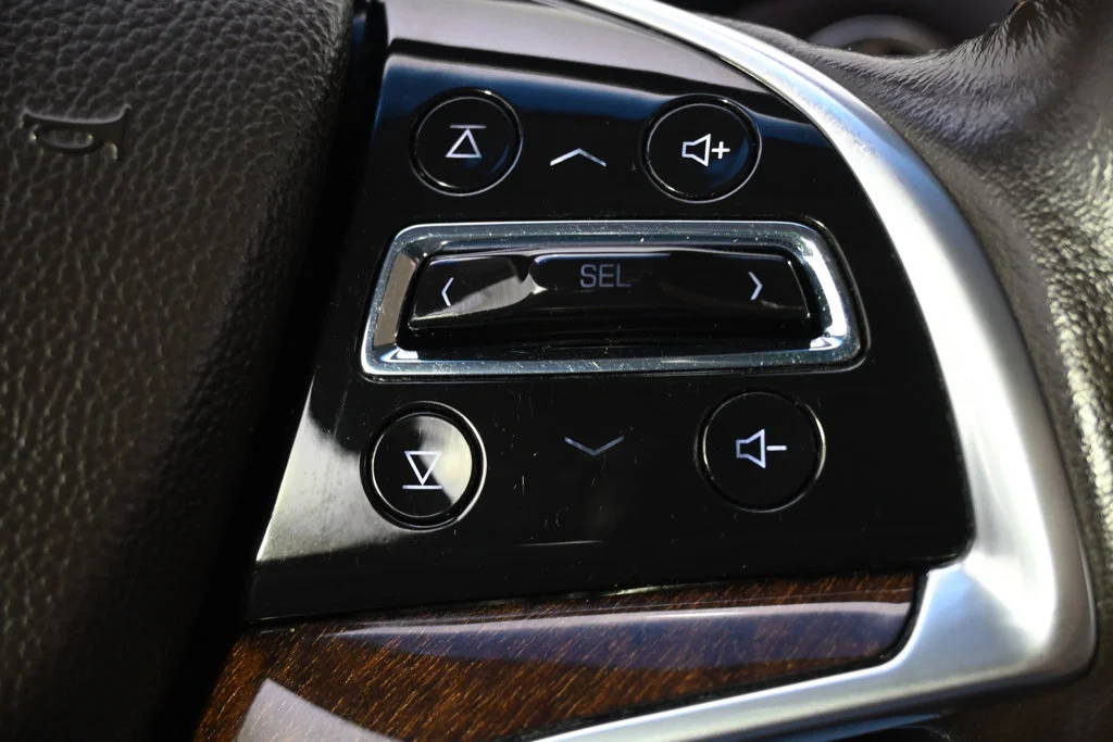 Used 2013 SILVER COAST METALLIC Cadillac Premium image 34