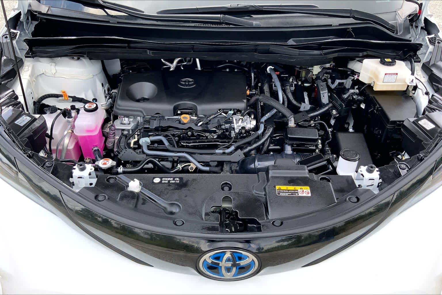 Used 2025 Ice Cap Toyota XSE image 31