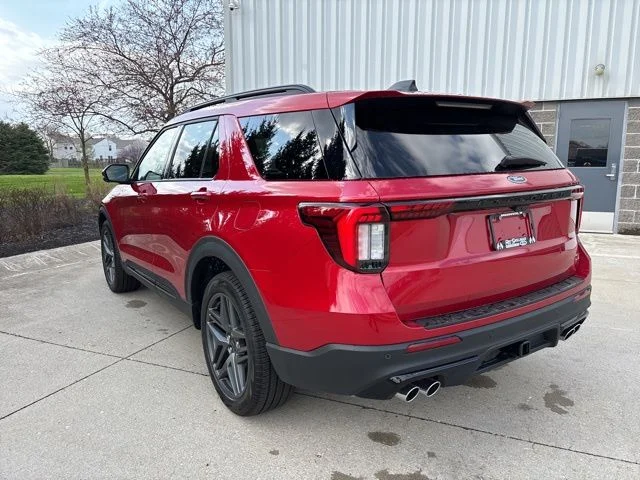 New 2026 Rapid Red Metallic Tinted Clearcoat Ford ST image 9