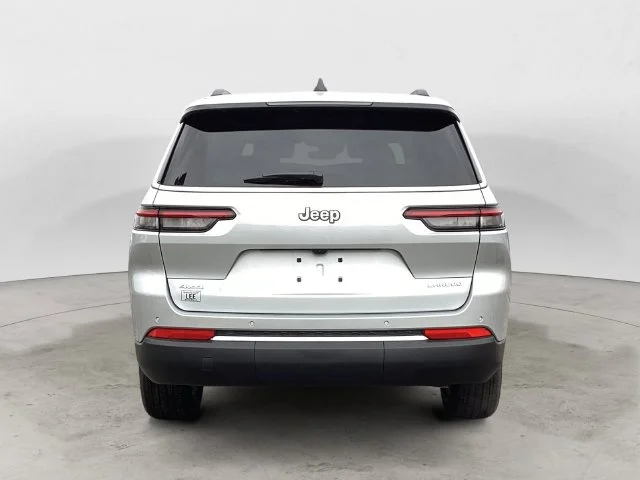 New 2026 Silver Jeep L LAREDO X 4X4 image 4