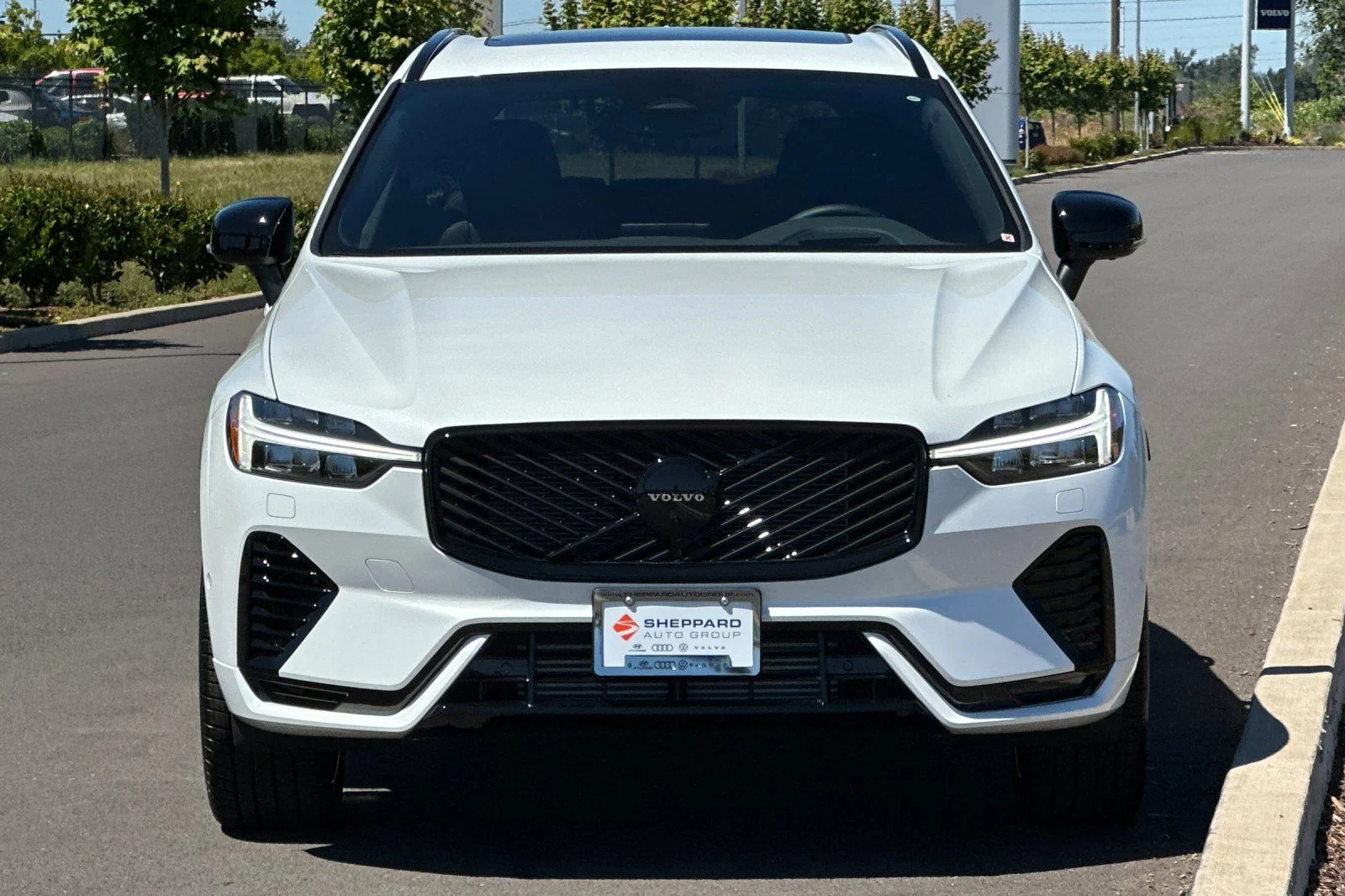New 2026 Crystal White Volvo Ultra image 8