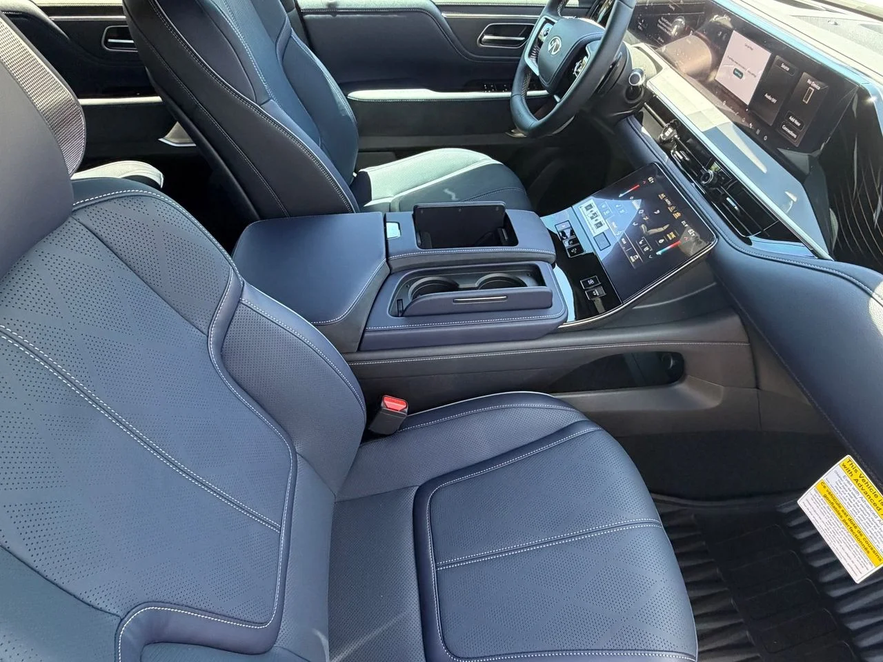 New 2027 RADIANT WHITE INFINITI Sport 4WD image 10