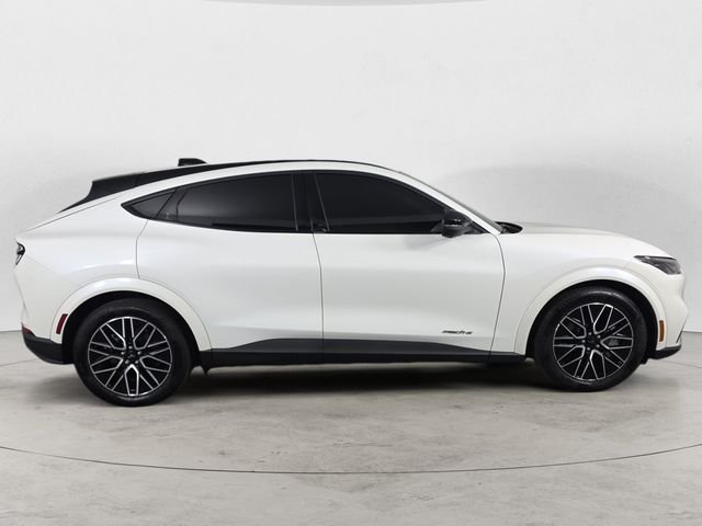 Used 2025 White Metallic Ford Premium image 4