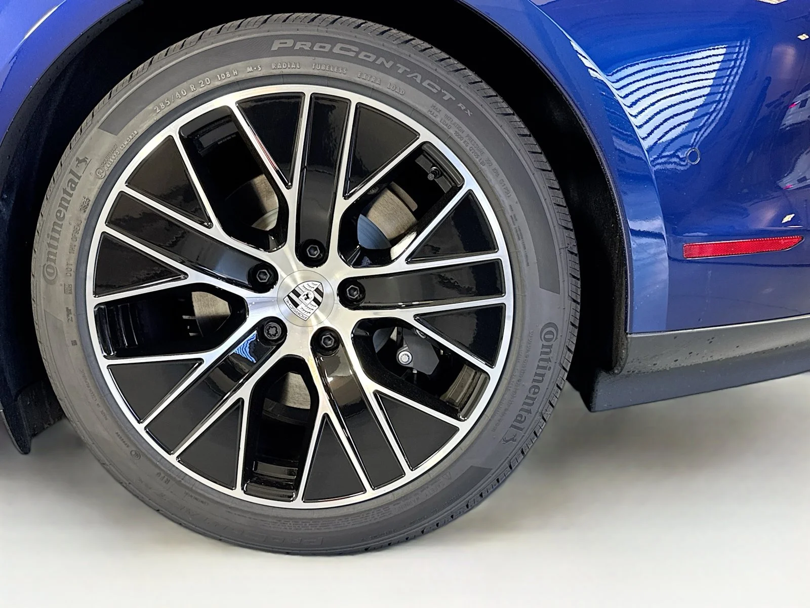 New 2026 Gentian Blue Metallic Porsche  image 24