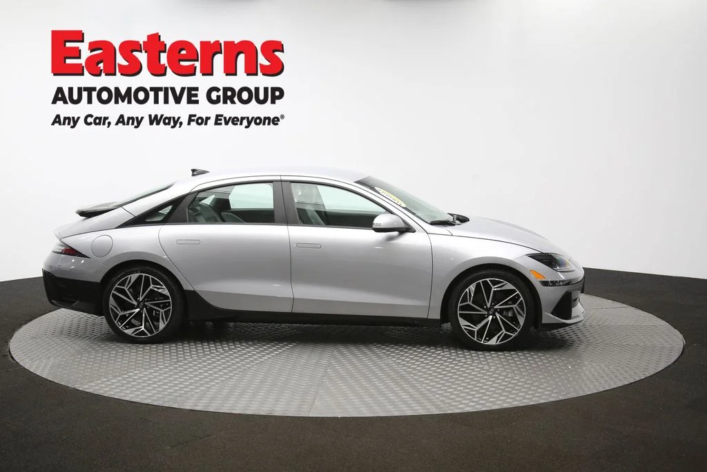 Used 2023 Silver Hyundai SEL image 45