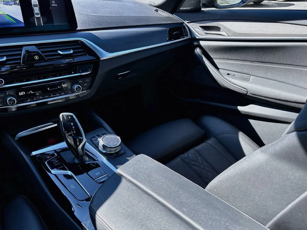 Used 2023 Dark Graphite BMW 530i image 25