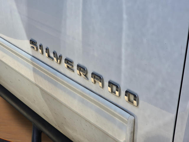 Used 2012 White Chevrolet LT image 8