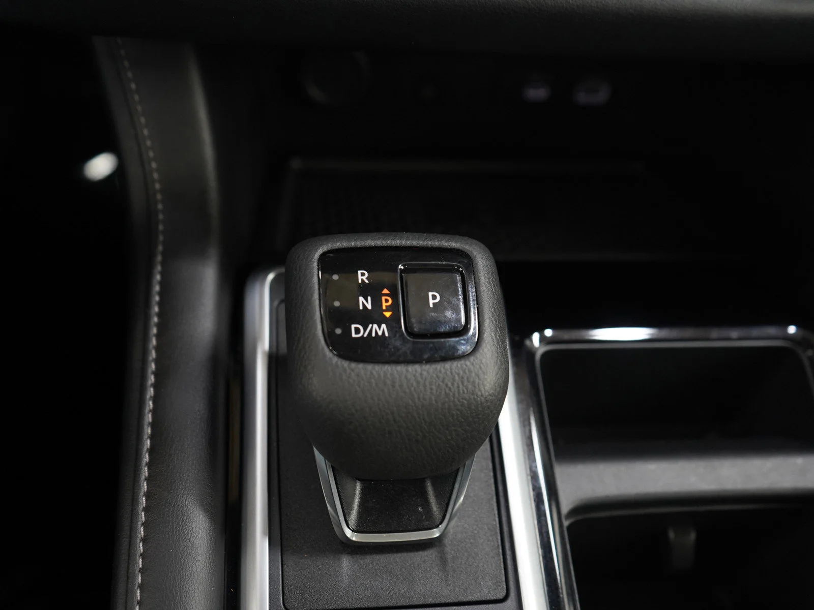 Used 2024 Boulder Gray Pearl Nissan SL image 24