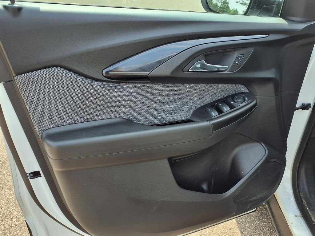 Used 2023 White Chevrolet LT image 19