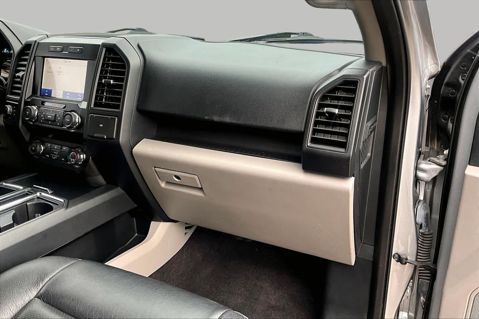 Used 2020 Iconic Silver Metallic Ford XL image 19