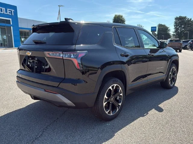 New 2027 Mosaic Black Metallic Chevrolet LT image 21