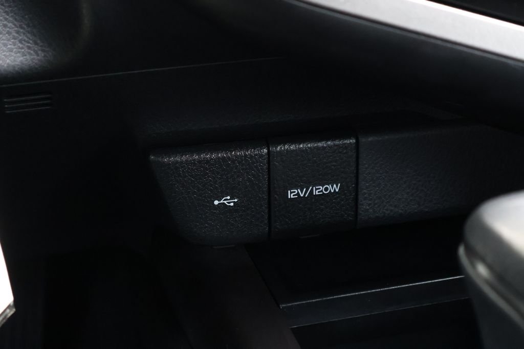 2024 Toyota Camry SE - Photo 21