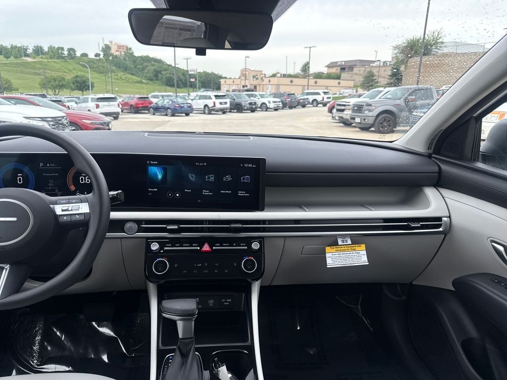 New 2026 White Hyundai SEL Plus image 17