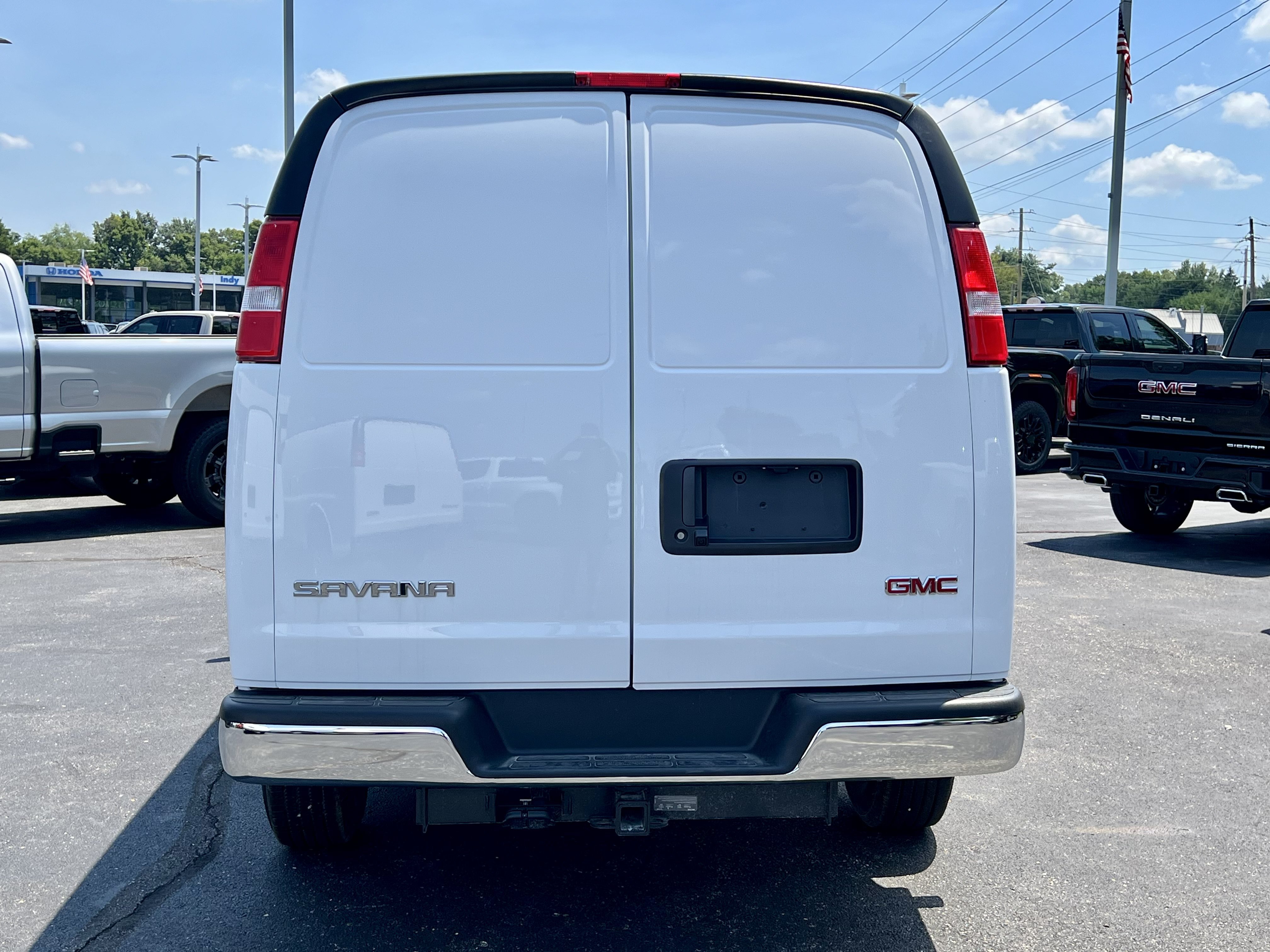 New 2026 Summit White GMC Work Van image 4