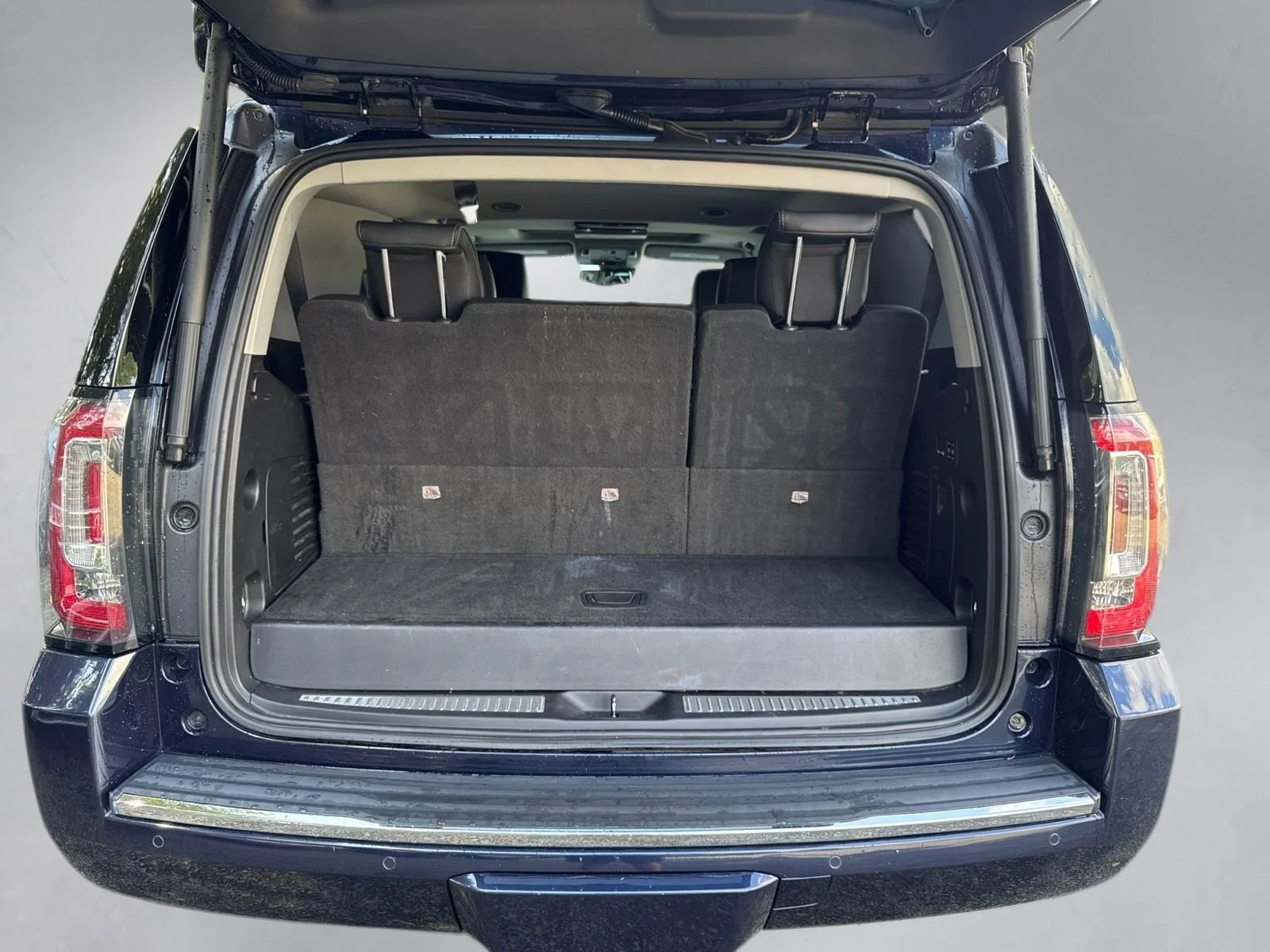 Used 2020 Dark Sapphire Blue GMC Denali image 24