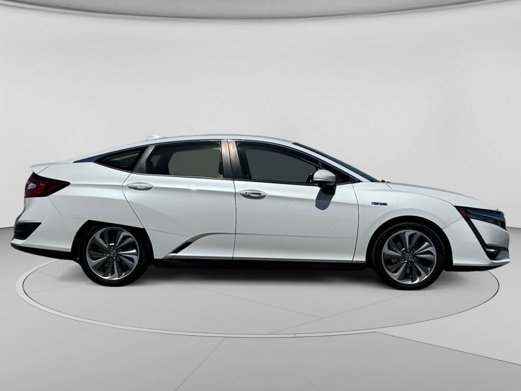 Used 2018 Platinum White Pearl Honda Touring image 29