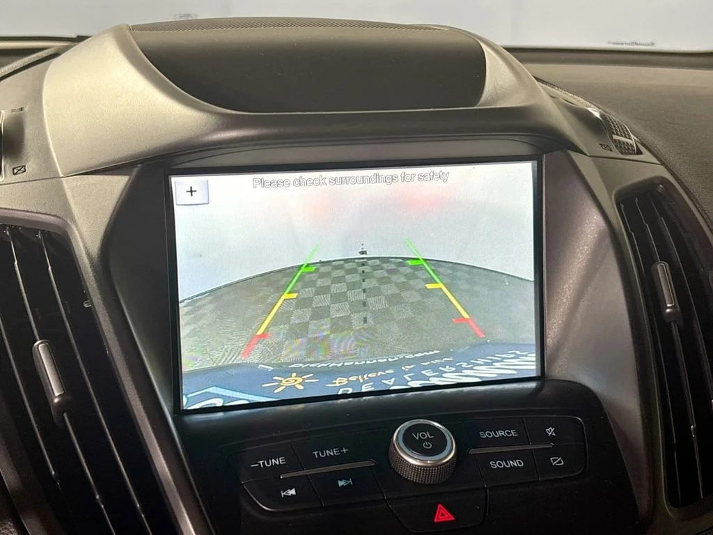 Used 2019 Gray Ford SE image 16