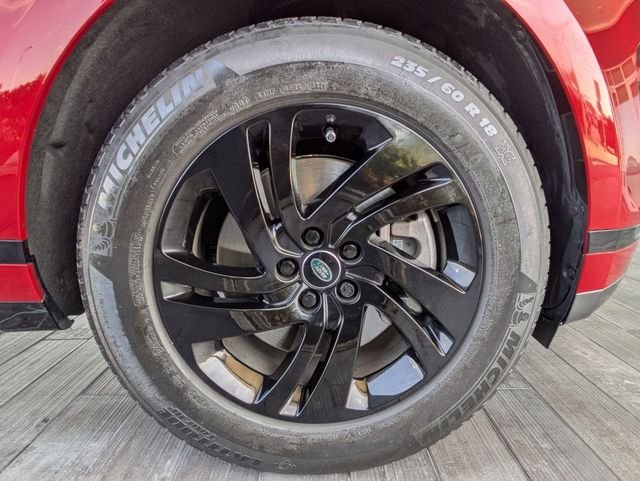 Used 2022  Land Rover Dynamic image 30