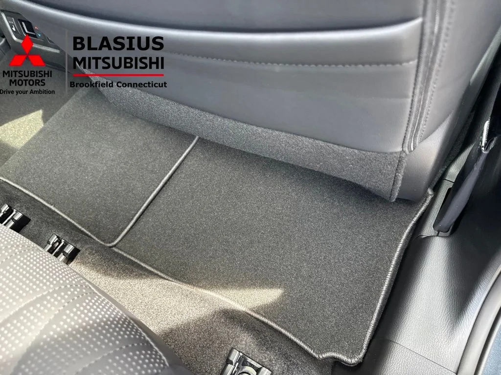 New 2026 Gray Mitsubishi SEL image 45