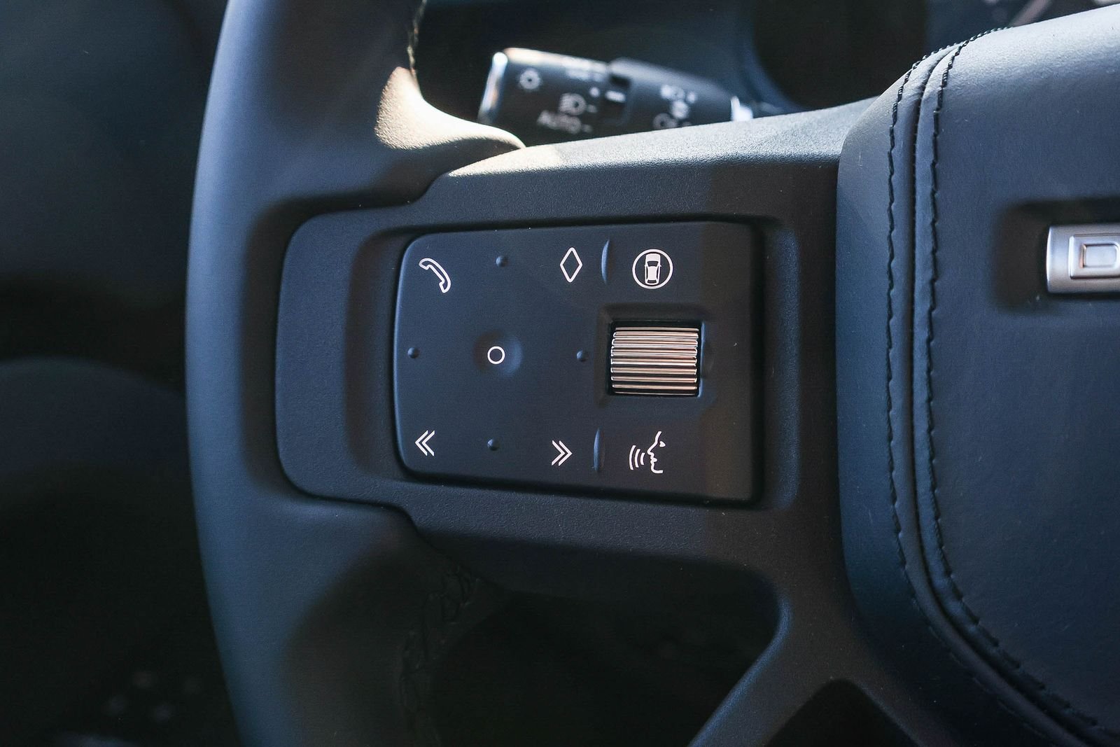 2026 Land Rover Defender X - Photo 33