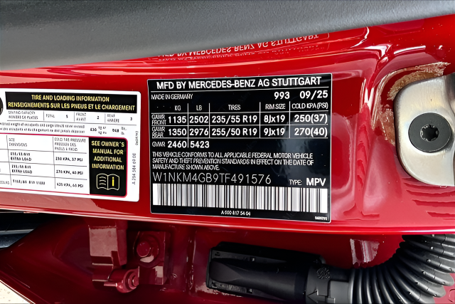 Certified Used 2026 Red Mercedes-Benz GLC 300 image 17