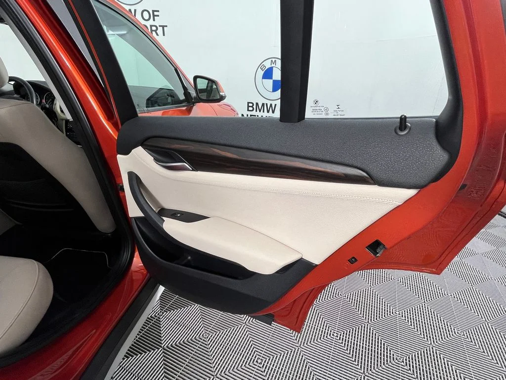 Used 2015 Orange BMW xDrive28i image 21