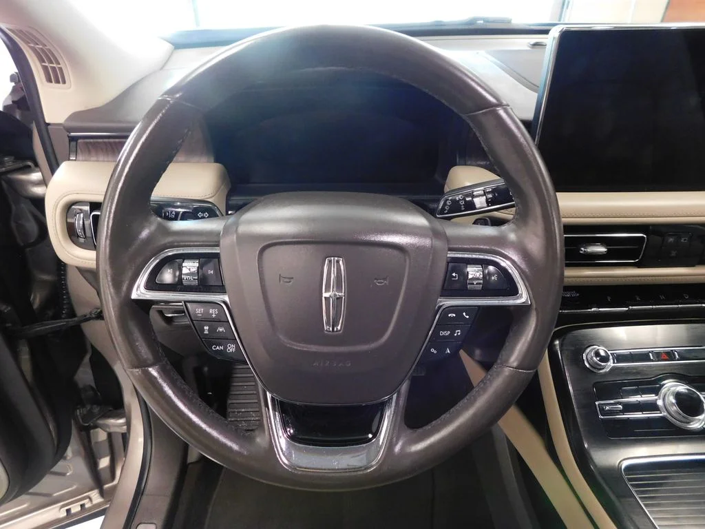 Used 2021 Mocha Lincoln Reserve image 22