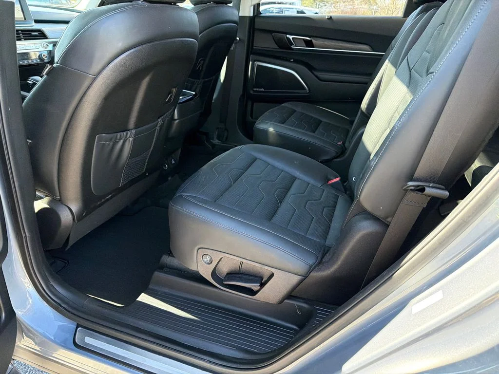 Used 2022 Silver Kia SX image 21