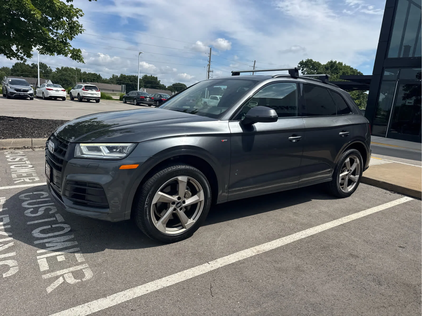 Used 2020 Audi Q5 Premium Plus with VIN WA1ENAFYXL2105139 for sale in Kansas City